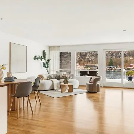 The Nordic Escape - Oceanview - Hetlevik Apartman